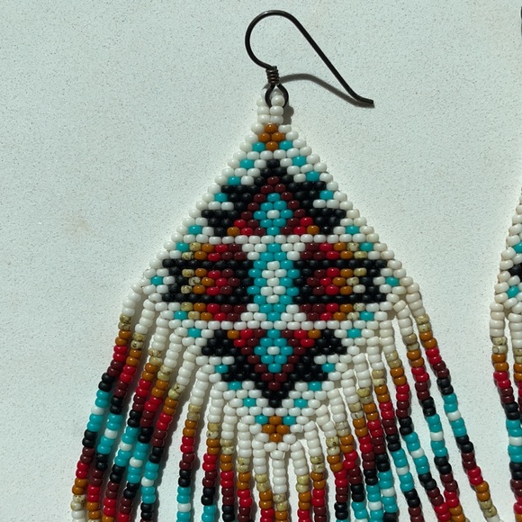 Seed bead earrings Native American style - Picture 3 of 5